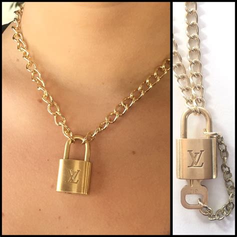 louis vuitton padlock necklace gold.